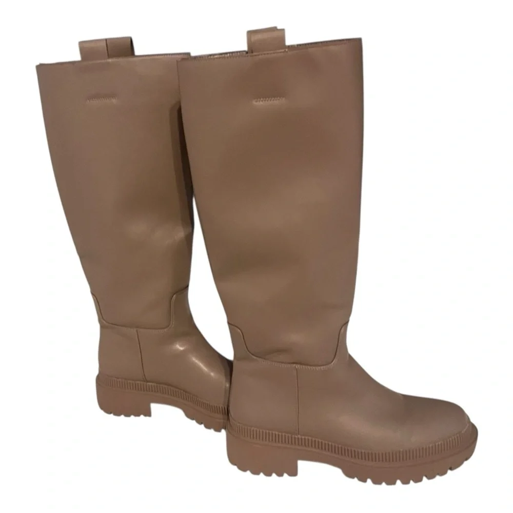 H&M Dark Taupe Knee High Chunky Lug Sole‎ Boots Faux Leather Size  7